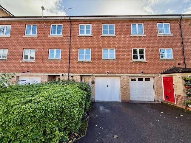 Padstow Road, Swindon, SN2